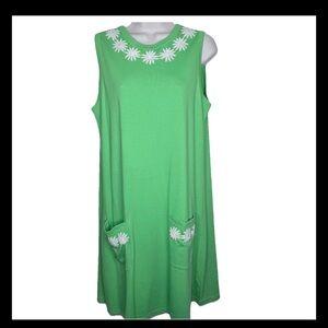 Style Studio Sheath Dress M Green White Daisies Pockets Sleeveless Knee Length
